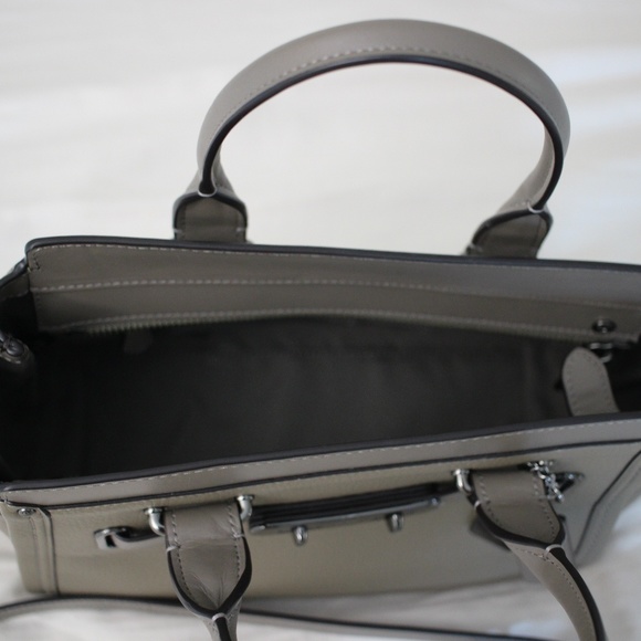 Coach Swagger 27 Pebble Leather in Grey NWT - Picture 6 of 8